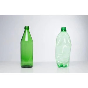 Botol Farmasi Plastik vs. Kaca: Mana yang Lebih Baik untuk Obat?